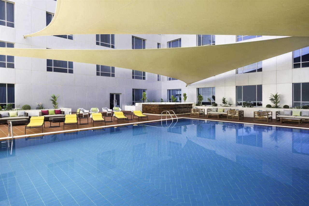 Adagio Center 4*